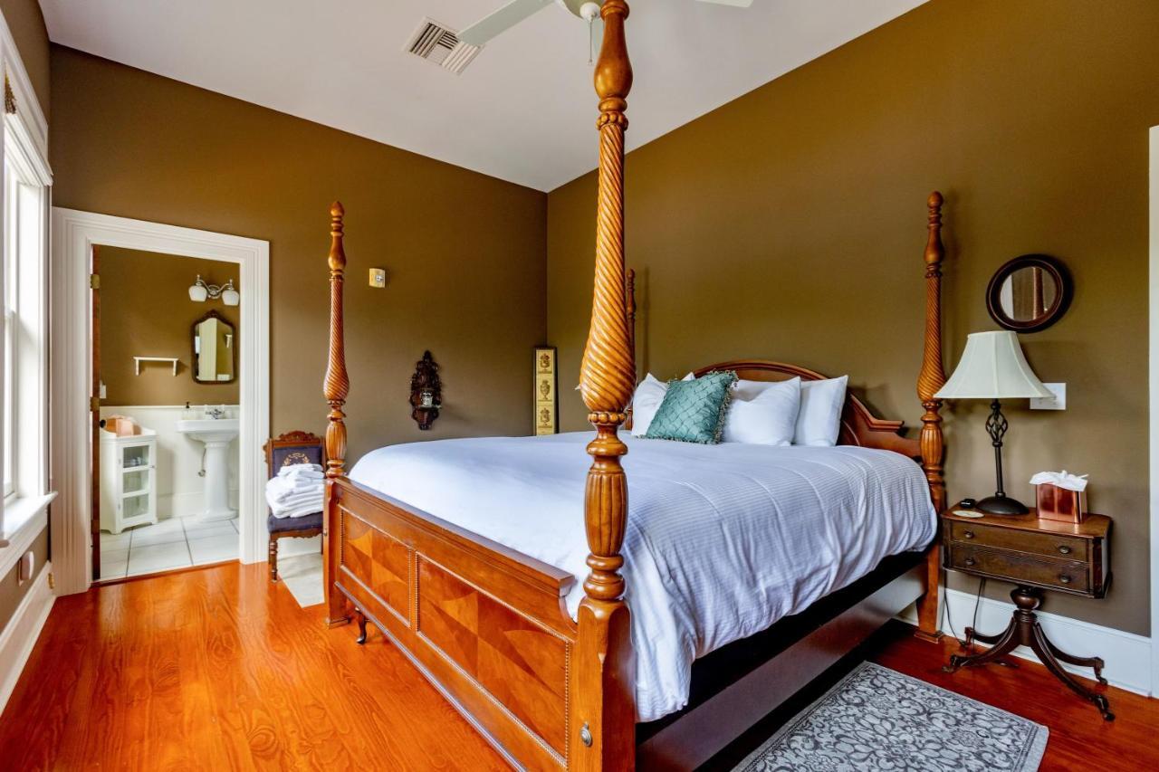 Southern Charm In The Camellia Rose Inn Gainesville Exterior foto